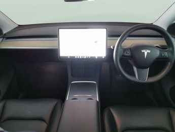Tesla Model Y SUV RWD (346 ps) - HEATED STEERING - WIFI - BLIND SPOT ASSIST