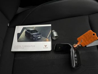 Cupra Formentor 1.4 eHybrid 12.8kWh V1 Plug-in DSG (204 ps) - KEYLESS ENTRY - LE