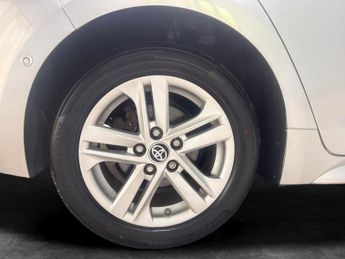 Toyota Corolla 1.8 VVT-h GPF Icon Tech CVT (122 ps) - REVERSE CAM - NAV - HEATE