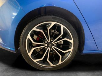 Ford Focus 1.5 EcoBlue ST-Line X (120 ps) - BLUETOOTH - CRUISE - PADDLE SHI
