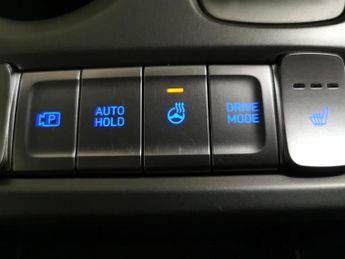 Hyundai Kona 64kWh Premium (10.5kW Charger) (204 ps) - HEATED SEATS - HEATED 