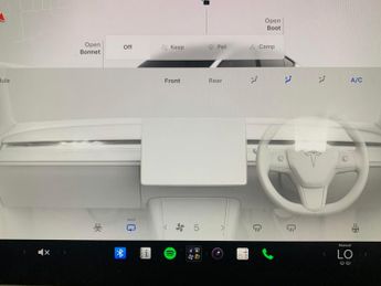 Tesla Model Y SUV RWD (346 ps) - HEATED STEERING - WIFI - BLIND SPOT ASSIST