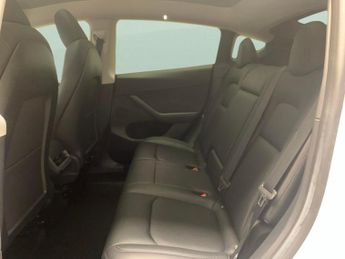 Tesla Model Y SUV RWD (346 ps) - HEATED STEERING - WIFI - BLIND SPOT ASSIST