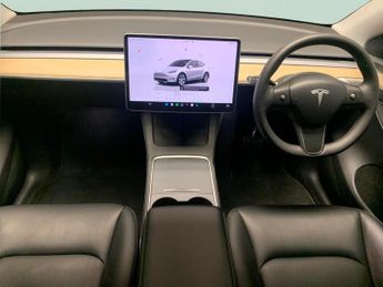 Tesla Model Y SUV RWD (346 ps) - HEATED STEERING - WIFI - BLIND SPOT ASSIST