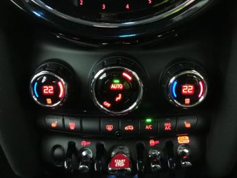 Mini Hatch 1.5 Cooper Exclusive Steptronic (136 ps) - LEATHER - PERFORMANCE