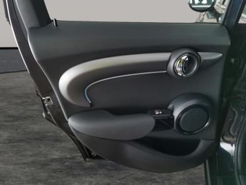 Mini Hatch 1.5 Cooper Exclusive Steptronic (136 ps) - LEATHER - PERFORMANCE