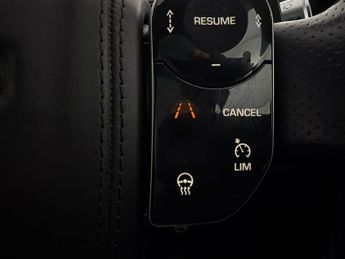 Land Rover Range Rover Evoque 2.0 D180 R-Dynamic HSE 4WD (180 ps) - PARK ASSIST - LED - MERIDI