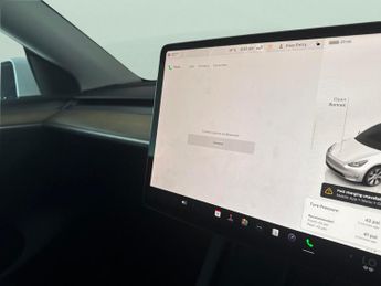 Tesla Model Y SUV RWD (346 ps) - HEATED STEERING - WIFI - BLIND SPOT ASSIST