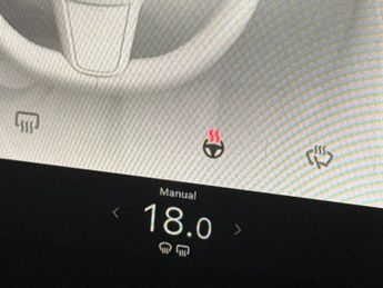 Tesla Model Y SUV RWD (346 ps) - HEATED STEERING - WIFI - BLIND SPOT ASSIST