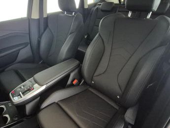 BMW iX1 30 66.5kWh xLine xDrive (11kW Charger) (313 ps) - COMFORT SEATS