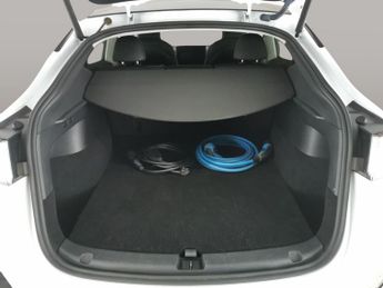 Tesla Model Y SUV RWD (346 ps) - HEATED STEERING - WIFI - BLIND SPOT ASSIST
