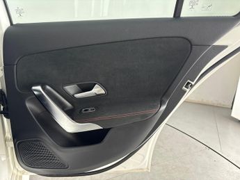 Mercedes-Benz A Class 1.3 A200 AMG Line 7G-DCT (163 ps) - LED - REVERSE CAM - NAV