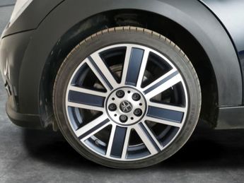 Mini Hatch 1.5 Cooper Exclusive Steptronic (136 ps) - LEATHER - PERFORMANCE