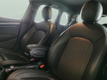 Mini Hatch 1.5 Cooper Exclusive Steptronic (136 ps) - LEATHER - PERFORMANCE