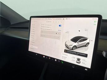 Tesla Model Y SUV RWD (346 ps) - HEATED STEERING - WIFI - BLIND SPOT ASSIST