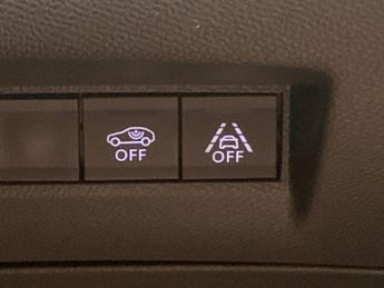 Peugeot E-2008 50kWh GT (7kW Charger) (136 ps) - BLIND SPOT ASSIST - LANE DEPAR