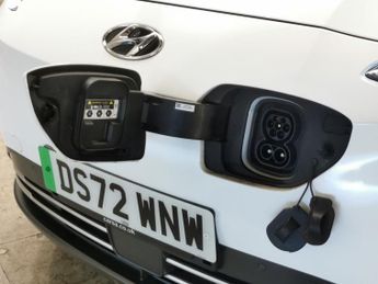 Hyundai Kona 64kWh Premium (10.5kW Charger) (204 ps) - HEATED SEATS - HEATED 