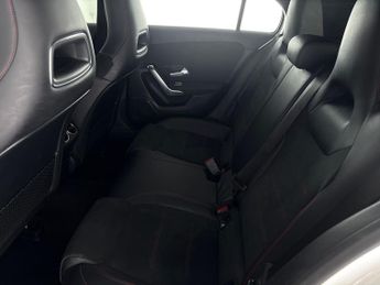 Mercedes-Benz A Class 1.3 A200 AMG Line 7G-DCT (163 ps) - LED - REVERSE CAM - NAV