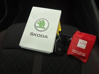 Skoda Octavia 2.0 TDI vRS DSG (200 ps) - SMARTLINK - HEATED SEATS - BLUETOOTH