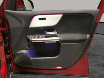 Mercedes-Benz EQA EQA 250 66.5kWh AMG Line (190 ps) - NAV - MIRROR PACKAGE