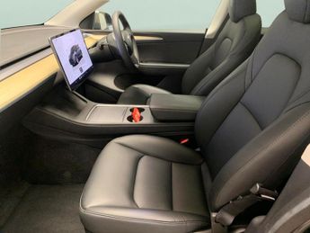 Tesla Model Y SUV RWD (346 ps) - HEATED STEERING - BLIND SPOT ASSIST - WIFI