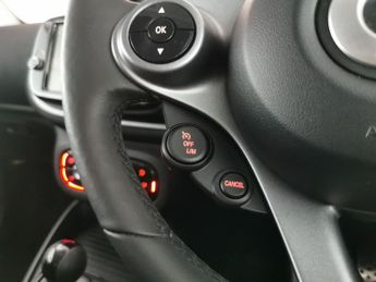 Smart Fortwo 17.6kWh Pulse Premium Coupe (22kW Charger) (82 ps) - BLUETOOTH -
