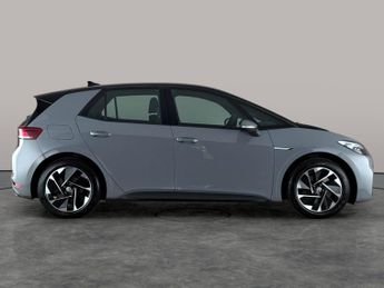 Volkswagen ID.3 Pure Performance 45kWh Life (150 ps) - HEATED STEERING - COMFORT