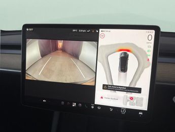 Tesla Model Y (Dual Motor) Long Range 4WDE (384 bhp) - HEATED STEERING - WIFI