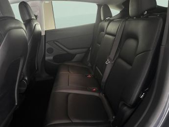 Tesla Model Y (Dual Motor) Long Range 4WDE (384 bhp) - HEATED STEERING - WIFI