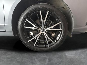MG Mg5 61.1kWh Trophy Long Range (156 ps) - KEYLESS ENTRY - LED - HEATE