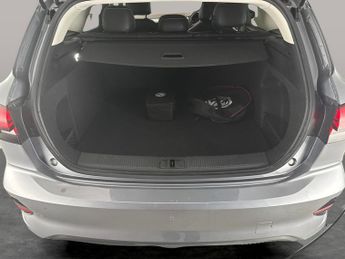 MG Mg5 61.1kWh Trophy Long Range (156 ps) - KEYLESS ENTRY - LED - HEATE