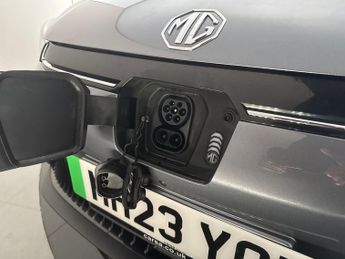 MG Mg5 61.1kWh Trophy Long Range (156 ps) - KEYLESS ENTRY - LED - HEATE
