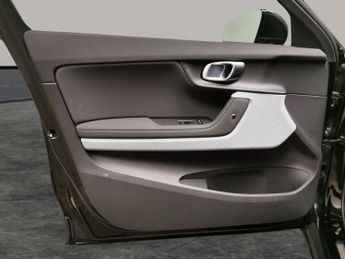 Polestar Polestar 2 Single Motor 69kWh Standard Range Fastback FWD (231 ps) - APPLE 