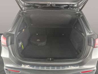 Mercedes-Benz EQA EQA 350 66.5kWh AMG Line (Premium) 4MATIC (292 ps) - ADAPTIVE LI