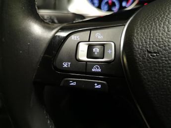 Volkswagen Golf 1.4 TSI SE Nav DSG (125 ps) - PARK SENSORS - AIR CON - DAB