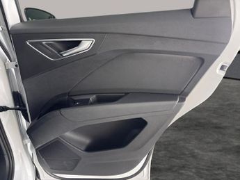 Audi Q4 E-tron 40 S line 82kWh (204 ps) ADAPTIVE CRUISE - 20IN ALLOYS - APPLE C
