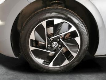 Volkswagen ID.3 Pure Performance 45kWh Life (150 ps) - HEATED STEERING - COMFORT