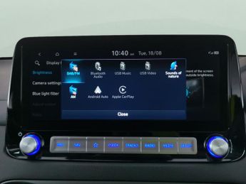 Hyundai Kona 64kWh Premium (10.5kW Charger) (204 ps) - KEYLESS ENTRY - LED - 