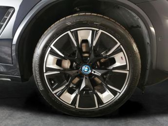 BMW iX3 80kWh M Sport Pro (286 ps) - ADAPT CRUISE - PARK ASSIST - HK AUD