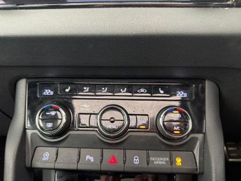 Skoda Karoq 2.0 TSI SportLine DSG 4WD (190 ps) - SMARTLINK - REVERSE CAM - N