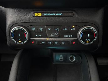 Ford Kuga 2.5h Duratec Vignale CVT (190 ps) - SAT NAV - LEATHER - HEATED S