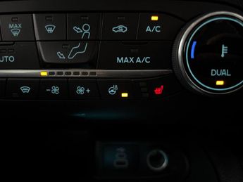 Ford Kuga 2.5h Duratec Vignale CVT (190 ps) - SAT NAV - LEATHER - HEATED S