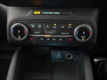 Ford Kuga 2.5h Duratec ST-Line X Edition CVT (190 ps) - BLACK ROOF RAILS