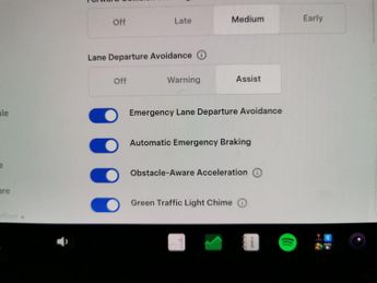 Tesla Model 3 (Dual Motor) Long Range 4WDE (346 ps) - ADAPTIVE CRUISE - HEATED