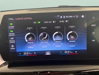 BMW iX1 30 66.5kWh xLine xDrive (11kW Charger) (313 ps) - REV CAM - ELEC