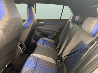 Volkswagen Golf 2.0 TSI R DSG 4Motion (320 ps) - PADDLE SHIFT - PRIVACY GLASS