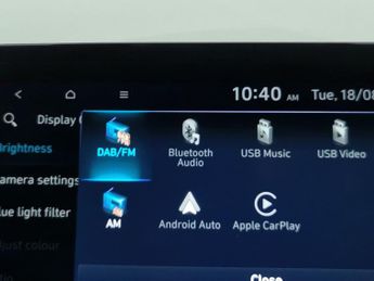 Hyundai Kona 64kWh Premium (10.5kW Charger) (204 ps) - KEYLESS ENTRY - LED - 