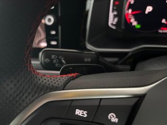 Volkswagen Polo 2.0 TSI GTI DSG (207 ps) - LIGHT AND SIGHT PACK - WIFI - BLUETOO