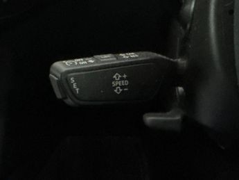Audi e-tron 55 S line quattro 95kWh (11kW Charger) (408 ps) - REVERSE CAM