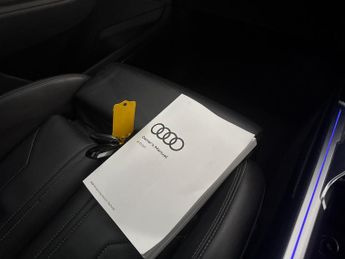 Audi e-tron 55 S line quattro 95kWh (11kW Charger) (408 ps) - REVERSE CAM